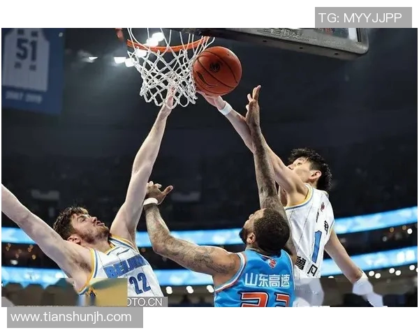 弗雷戴特领衔对决山东队赛场精彩瞬间回顾与分析